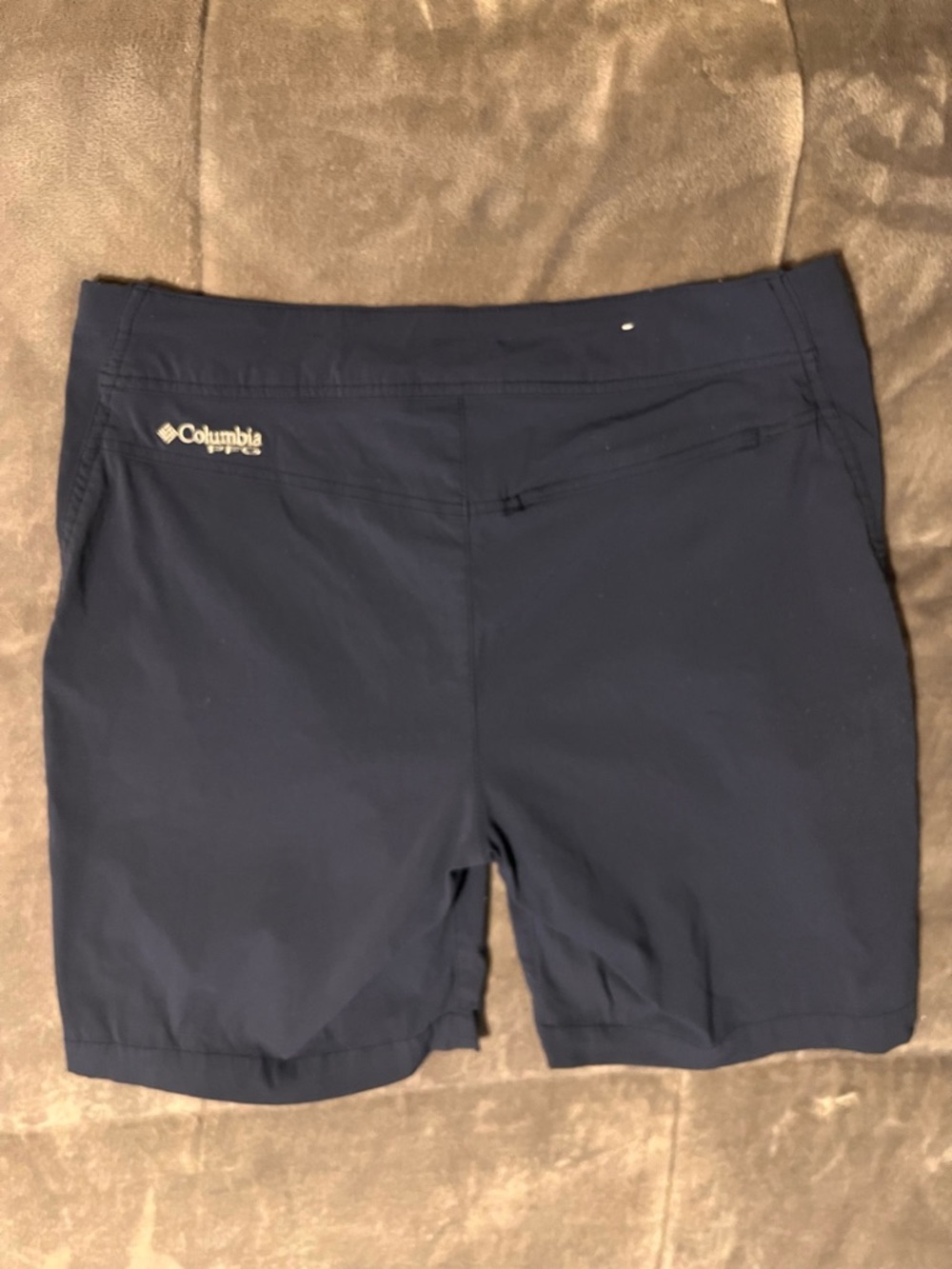 Columbia woman’s shorts size 10 - Picture 2 of 4